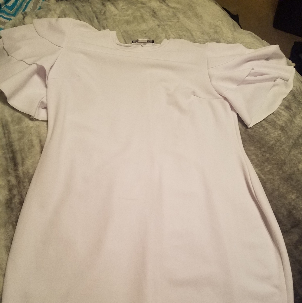 Flutter sleeves mini dress